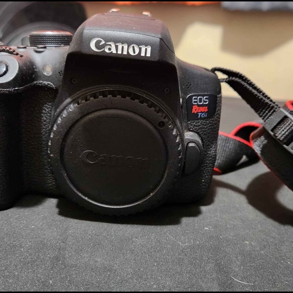 Canon EOS Rebel T6i Black DSLR Camera